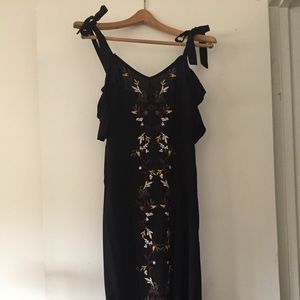 Spring floral embroidery black maxi dress